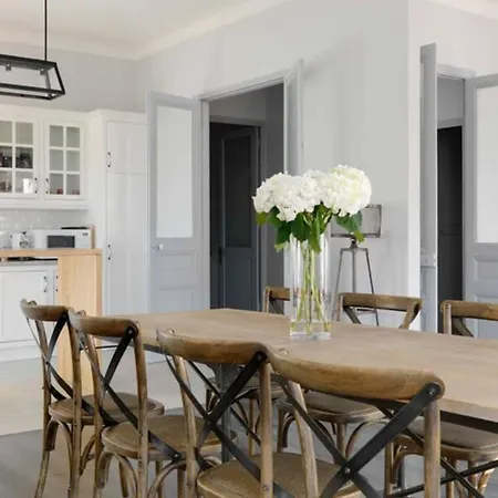 Napoleon - Red Carpet Apartment, شقة *